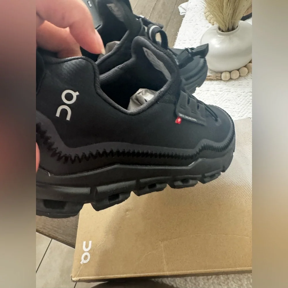 On Running Black Athletic Shoes - Picture 3 of 10